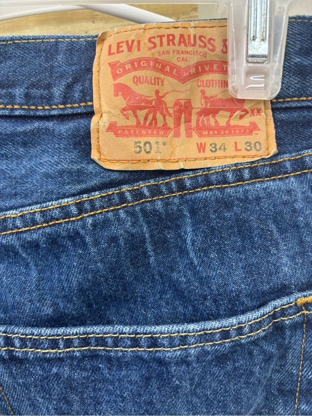 Vtg Levi’s 501 button fly jeans size 34x30 (0115)